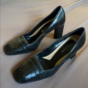 Women’s size 7 naturalizer brand shoes